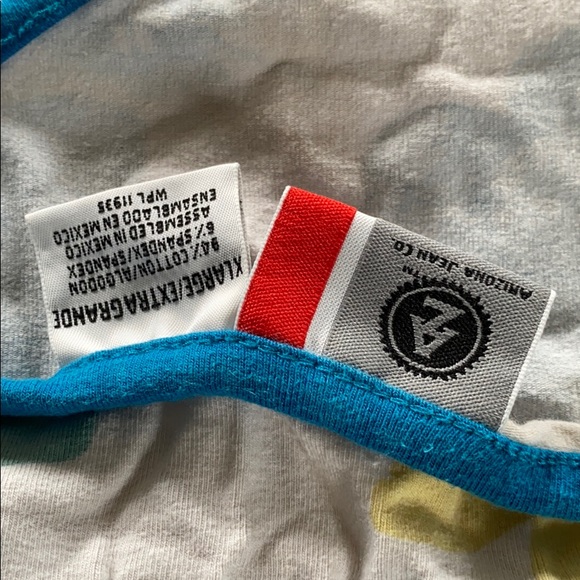 Top - Picture 2 of 3